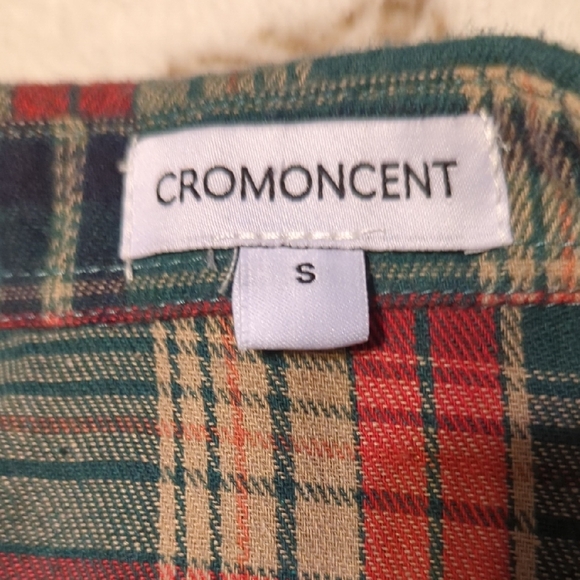 2 Very Nice Flannels.  Red and Green Plaid &  Burgundy And Gray Checked. - Picture 3 of 10